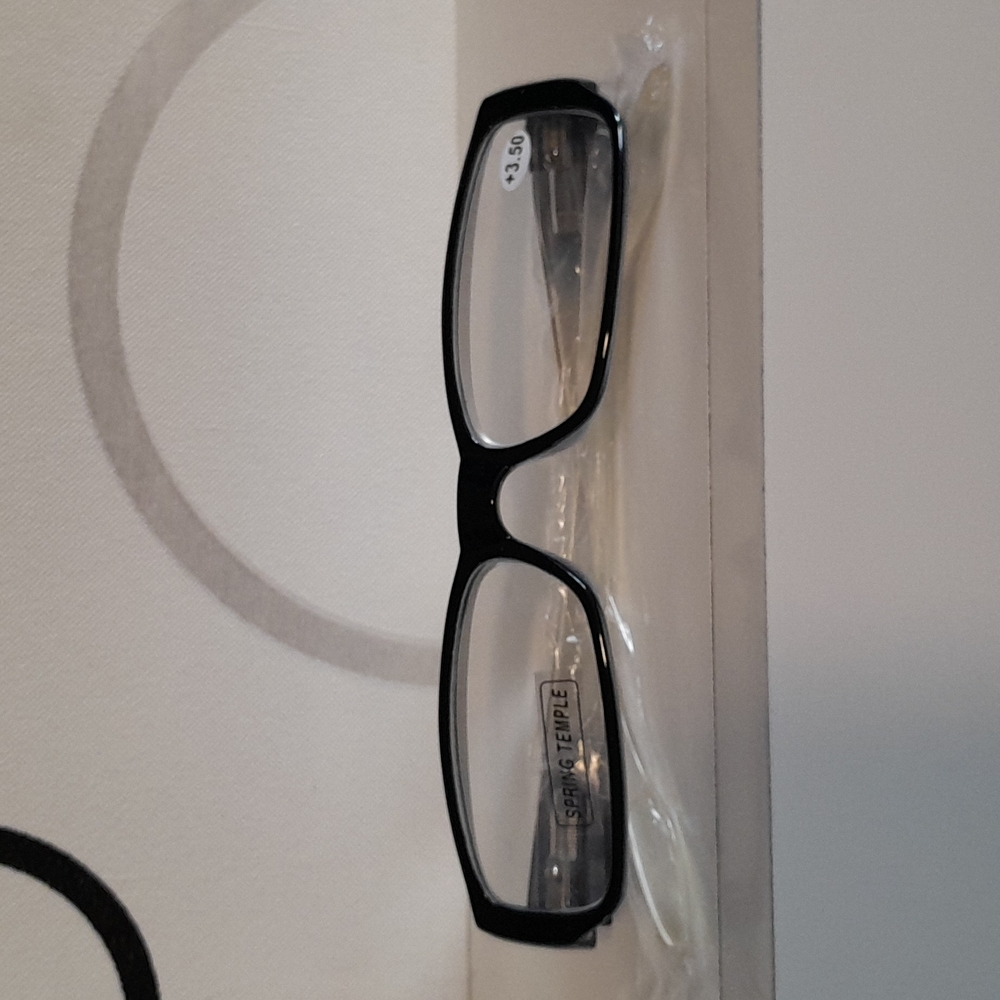 Reading Glasses +3.50
